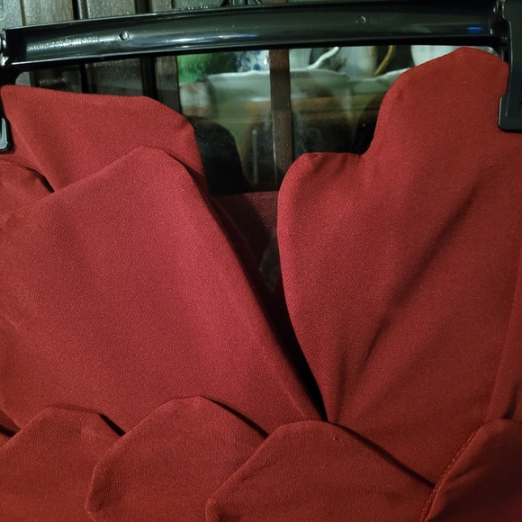 NWT Dalia MacPhee strapless 3D petal dress - M.       F33 - Picture 5 of 10